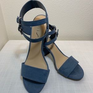 unisa reiaa sandal